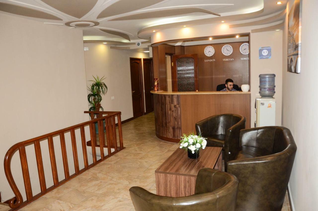 Prime Hotel Tours Єреван Екстер'єр фото