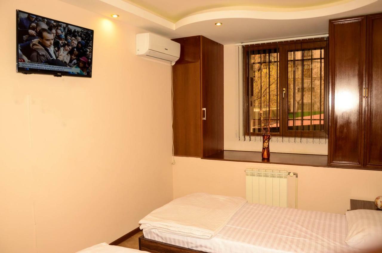 Prime Hotel Tours Єреван Екстер'єр фото