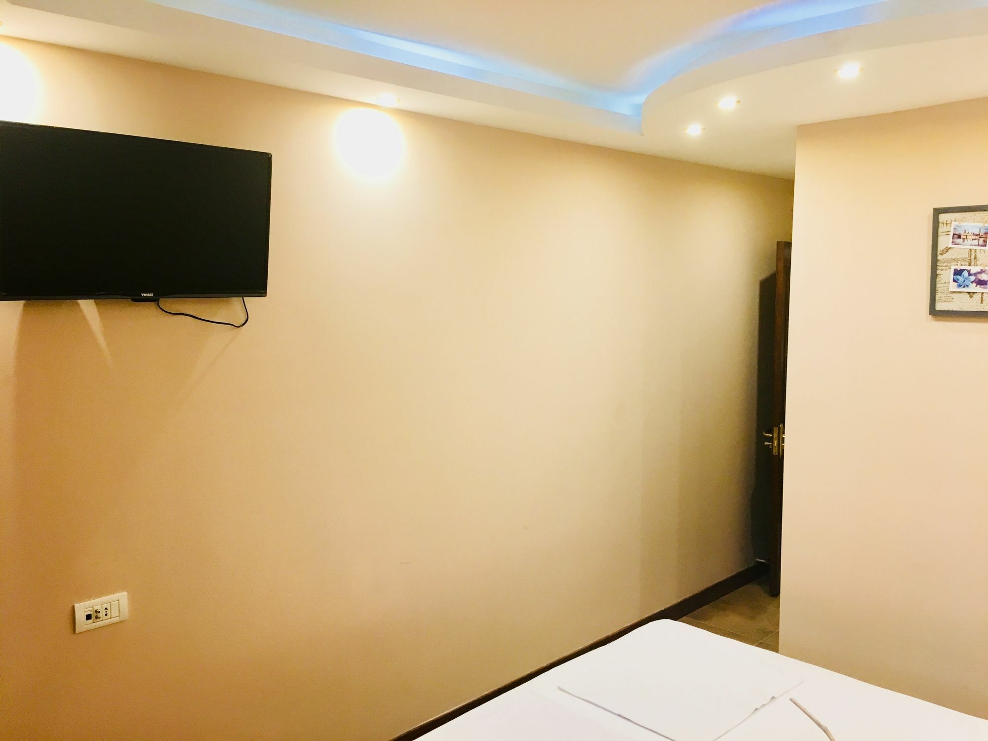 Prime Hotel Tours Єреван Екстер'єр фото